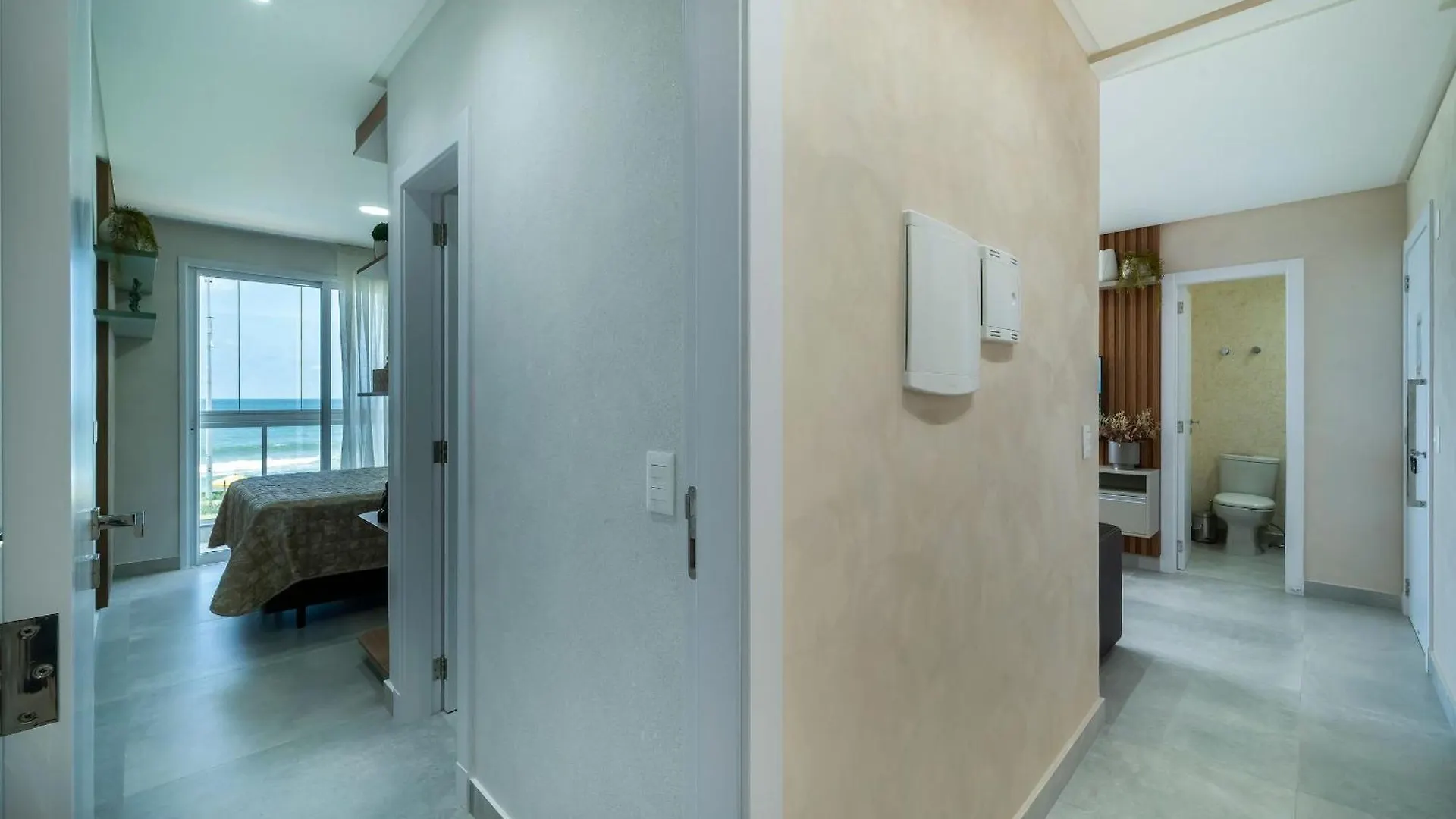 בומבינאס A13 - Apartamento Beira Mar Na Praia De Bombas 02 Suites 0*,  ברזיל