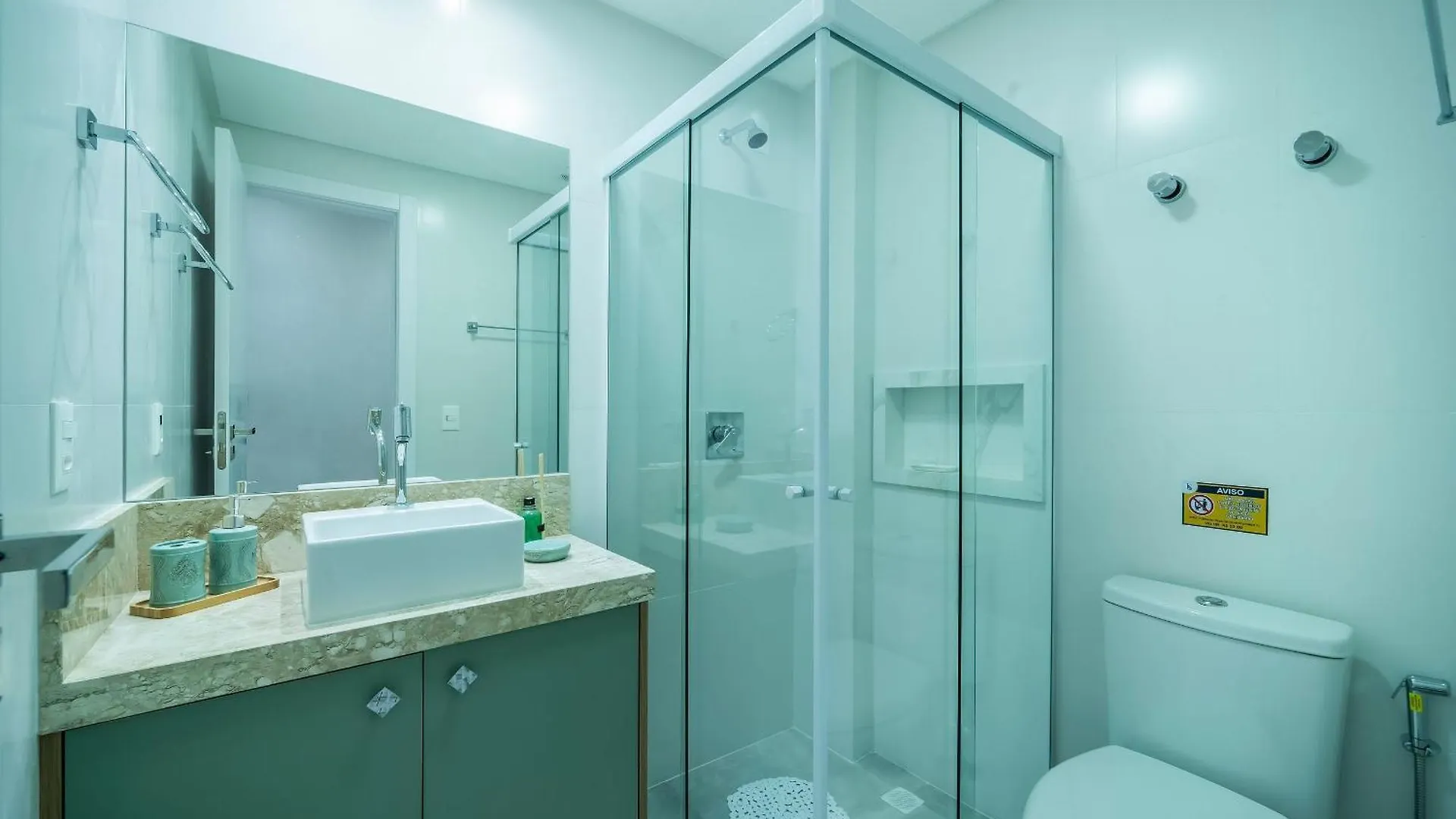 בומבינאס A13 - Apartamento Beira Mar Na Praia De Bombas 02 Suites ברזיל