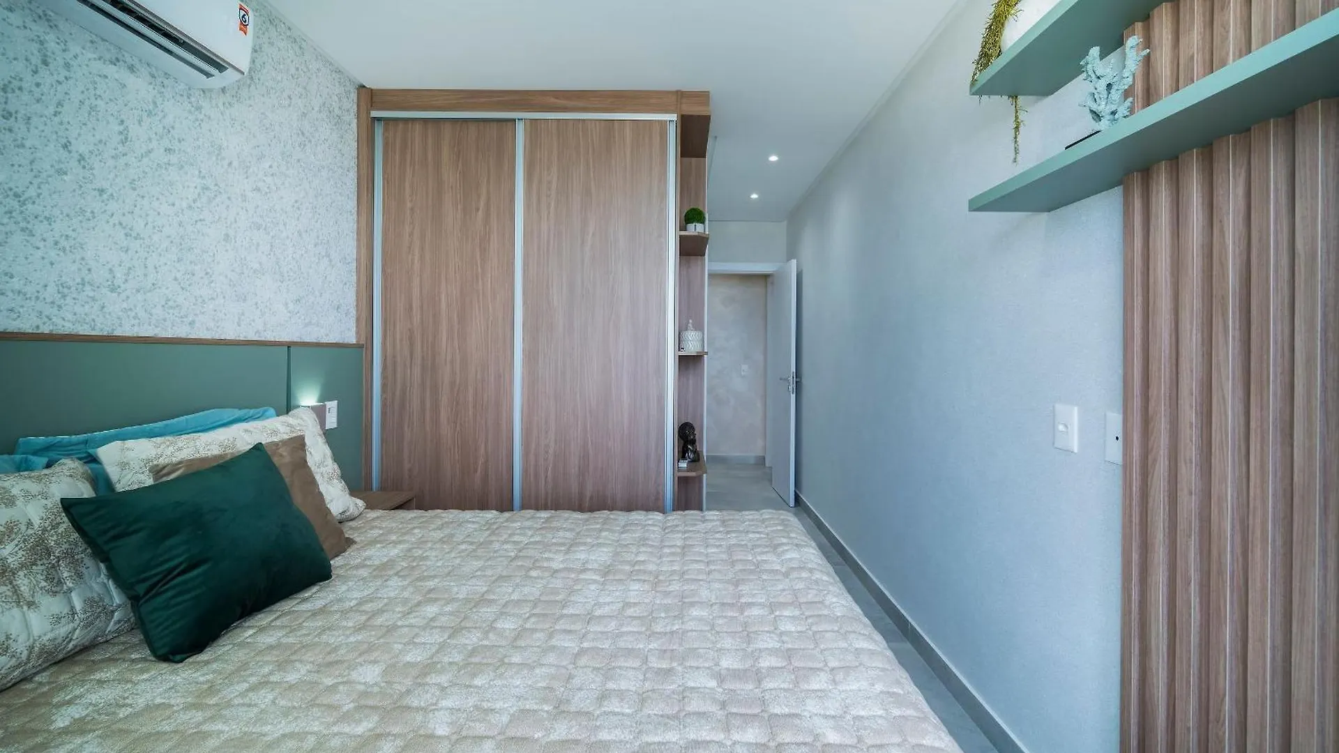בומבינאס A13 - Apartamento Beira Mar Na Praia De Bombas 02 Suites ברזיל