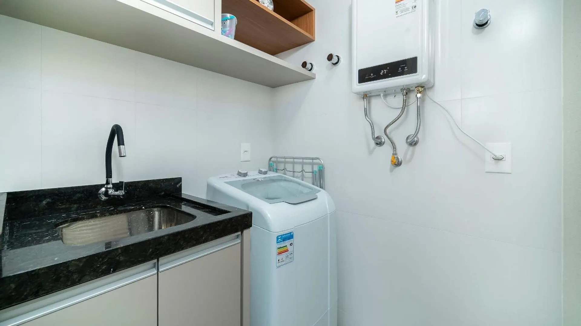 A13 - Apartamento Beira Mar Na Praia De Bombas 02 Suites Bombinhas Appartement