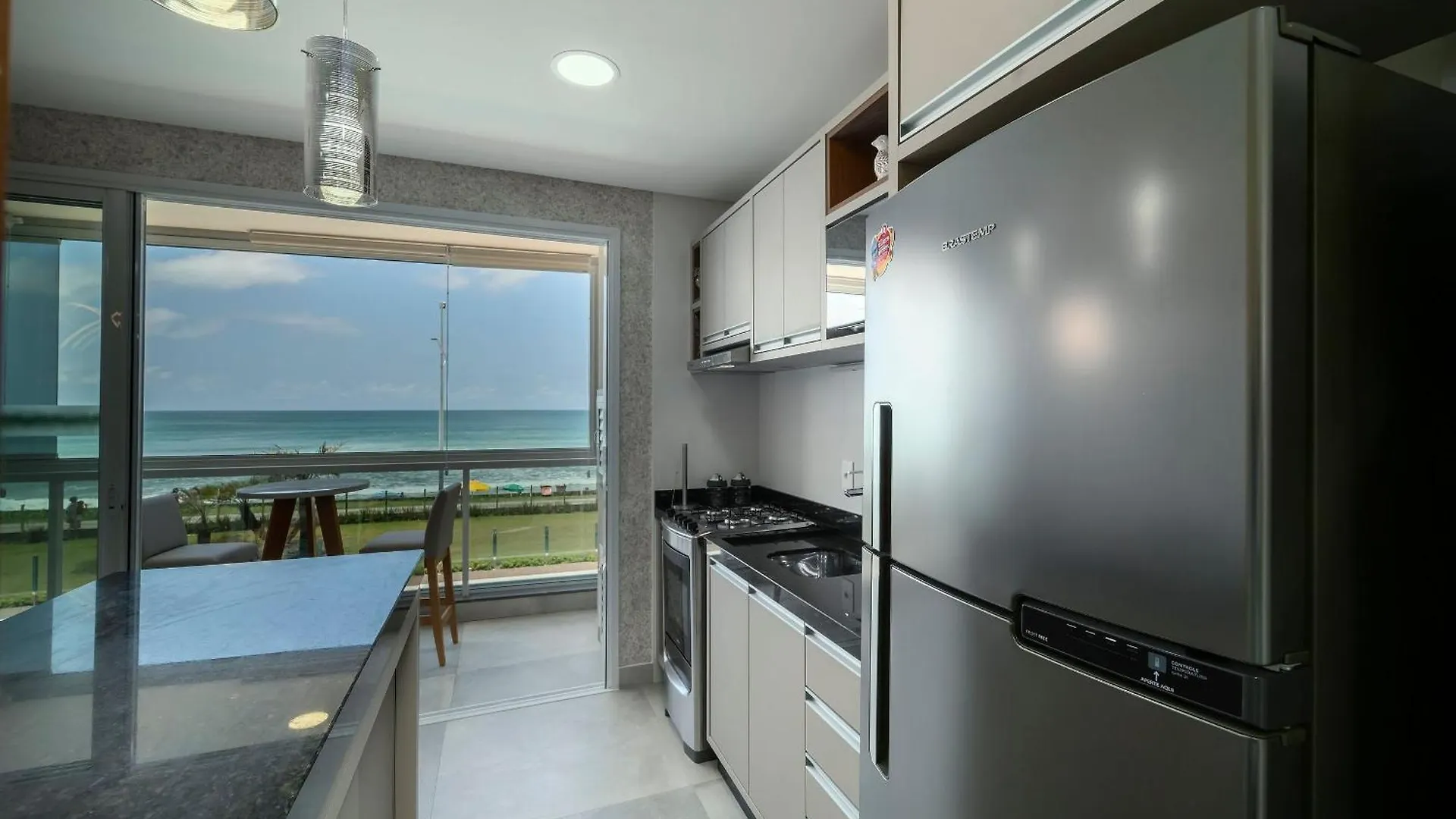 A13 - Apartamento Beira Mar Na Praia De Bombas 02 Suites Bombinhas Appartement