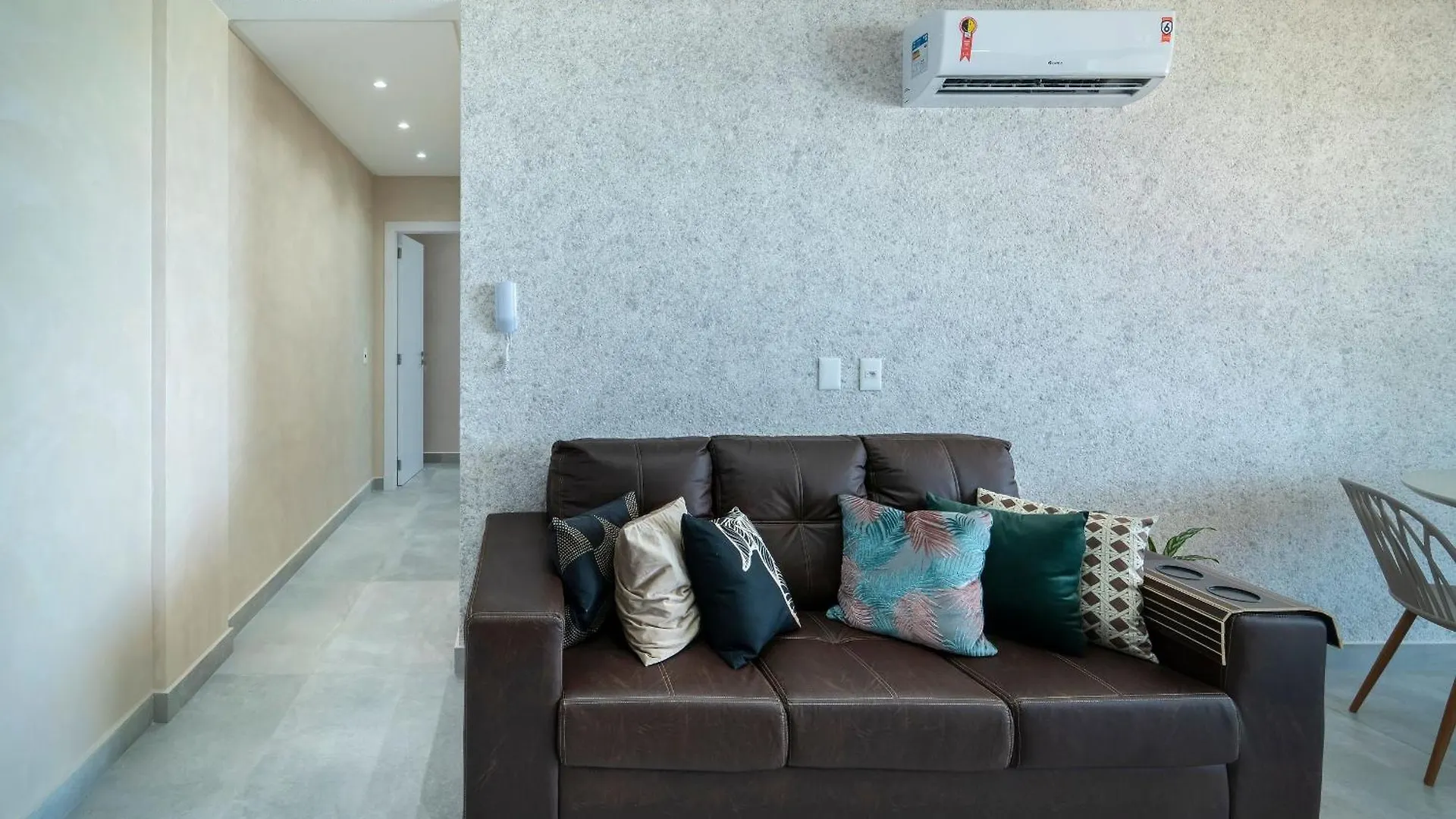 A13 - Apartamento Beira Mar Na Praia De Bombas 02 Suites Bombinhas